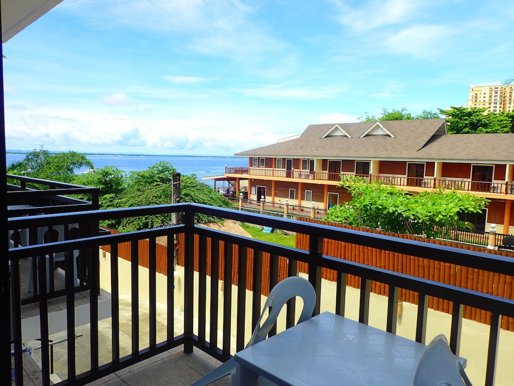 Aozora Seaside Mactan 2/68