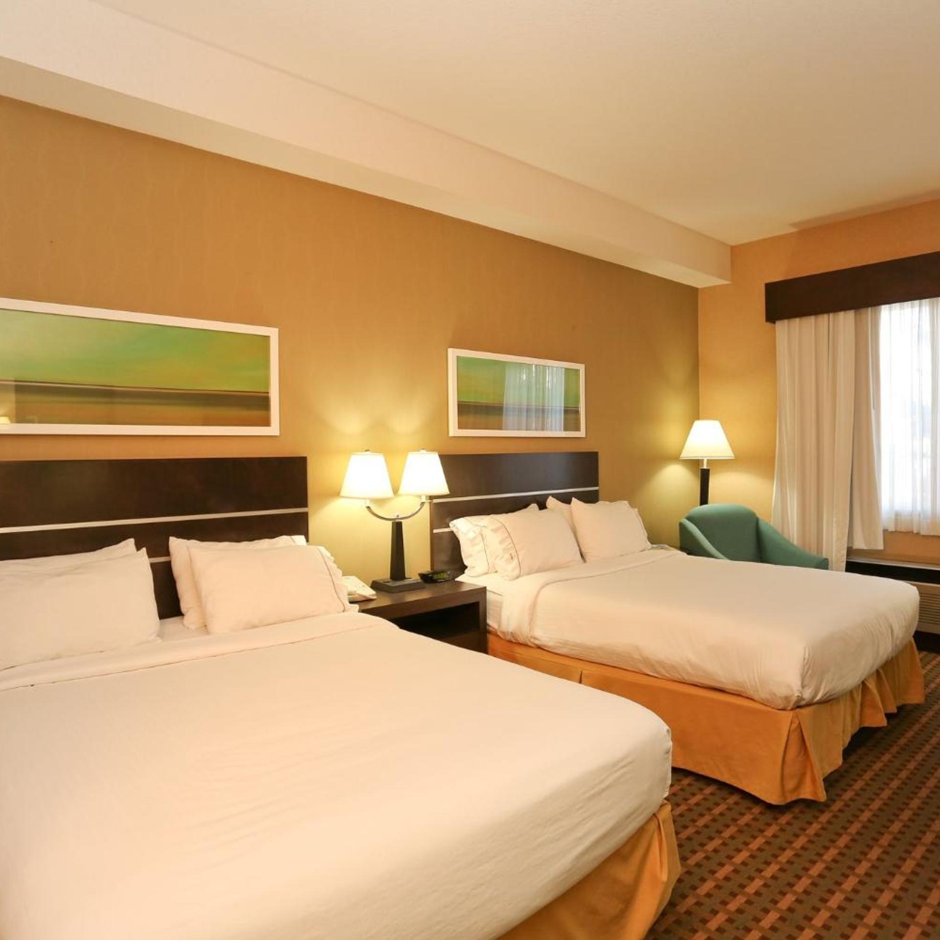 Standard, Queen Bed, Sofa