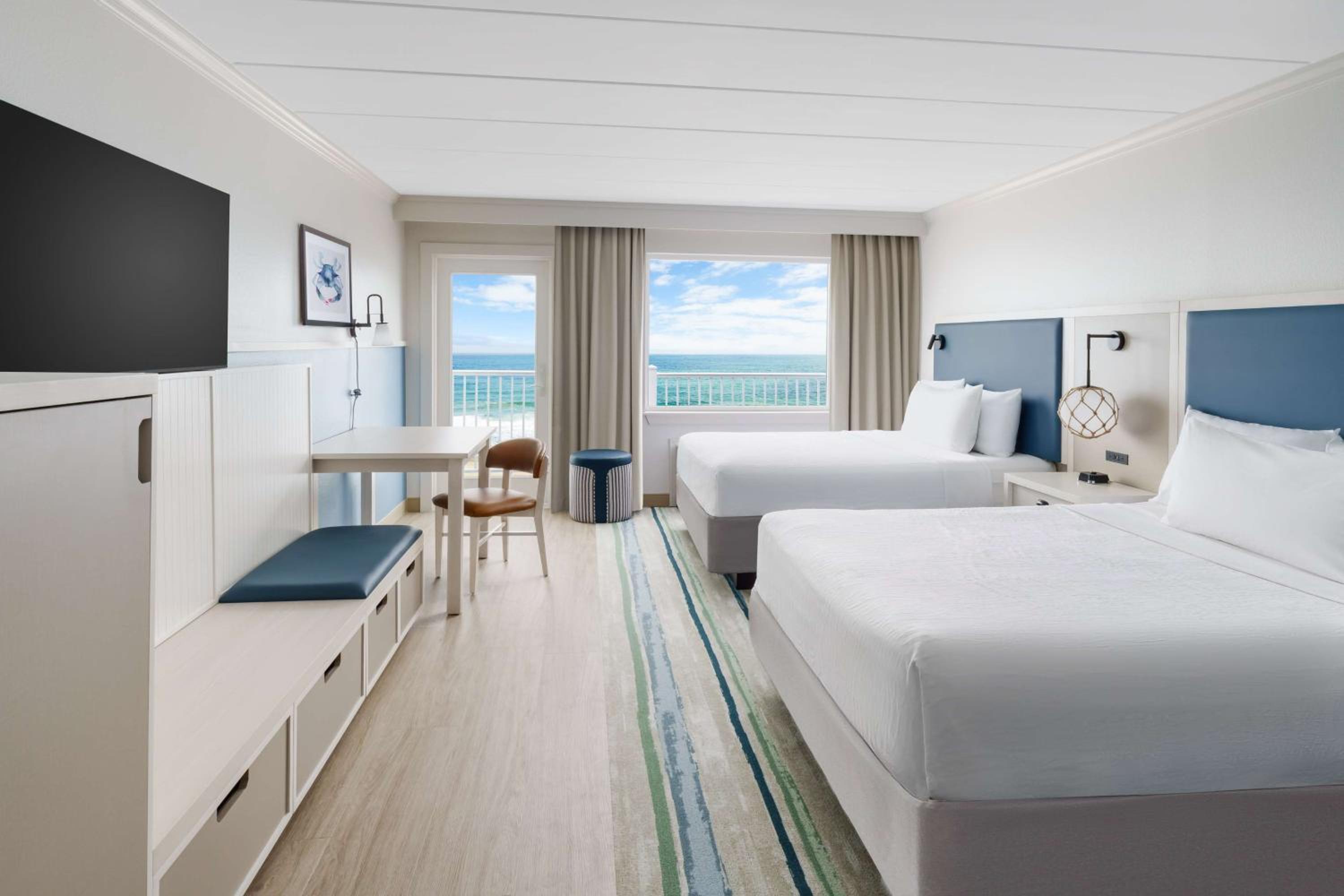 ROOM, 2 QUEEN BEDS, WITH VIEW, HIGH FLOOR, ACCESSIBLE