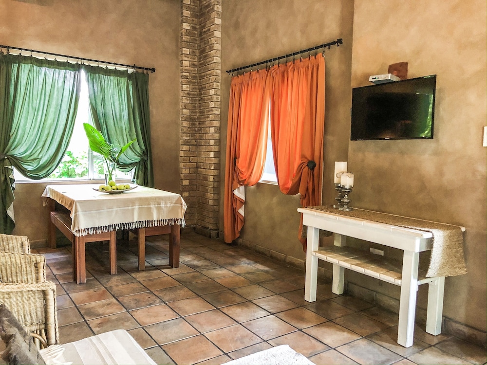 Ingwenya Lodge 5/50