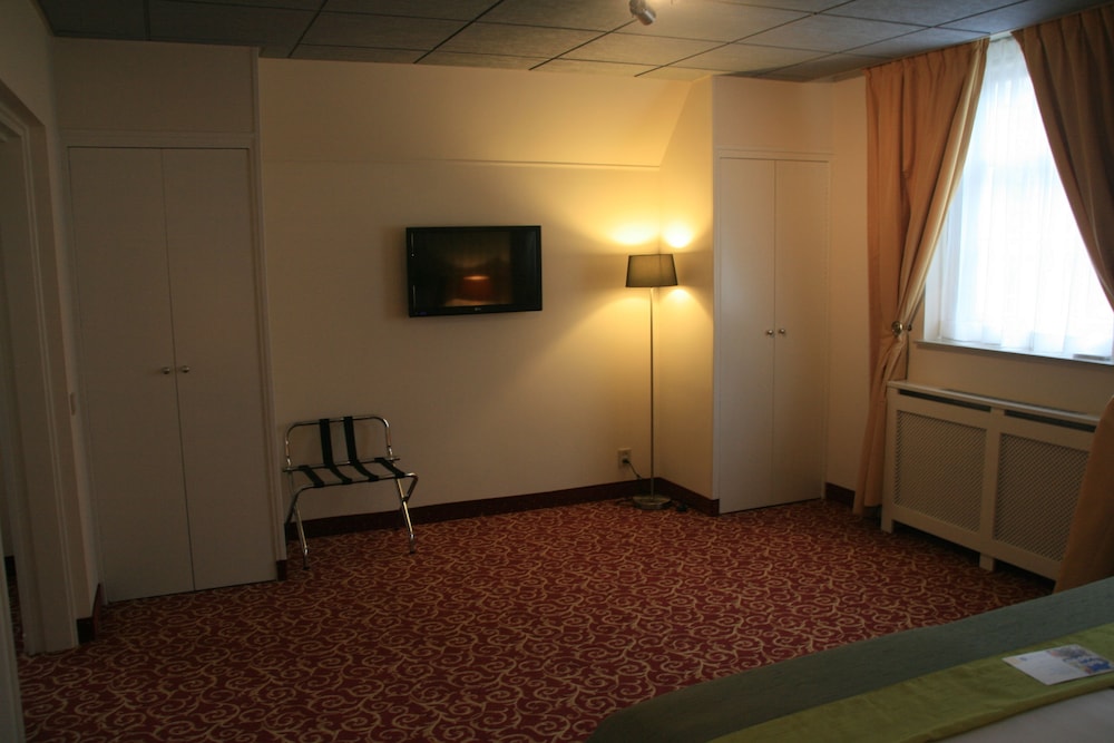 Grand Museum Hotel, BW Signature Collection 36/64