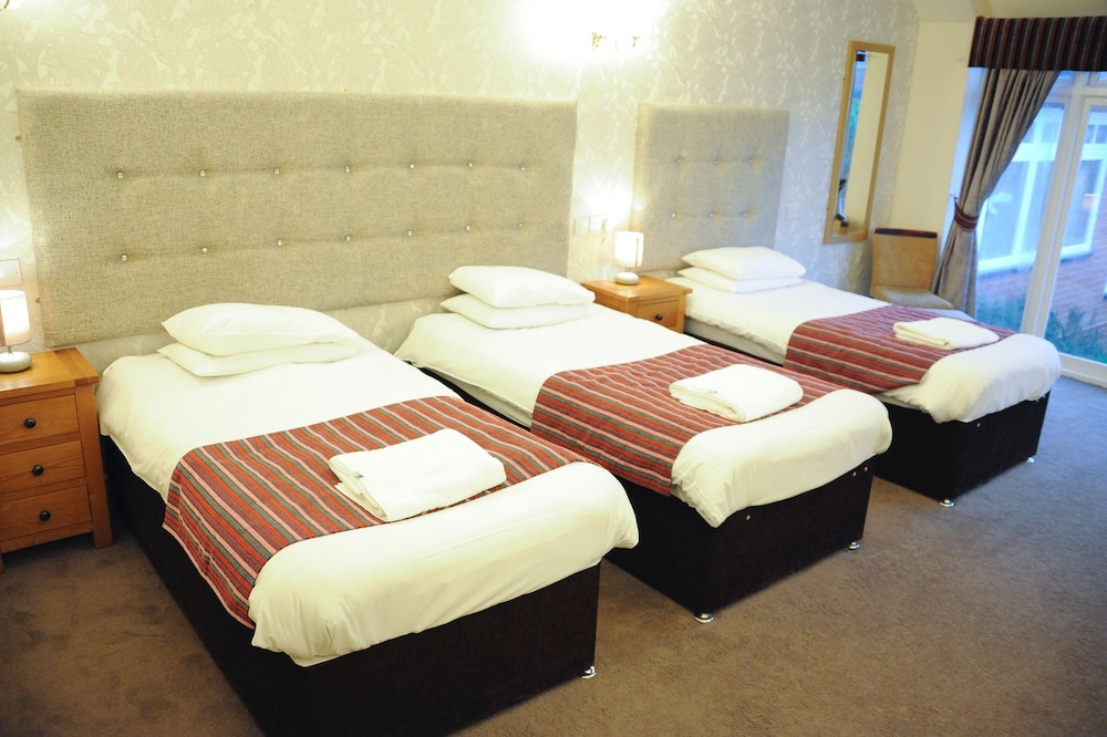 Strawberry Bank Hotel, NEC 9/47
