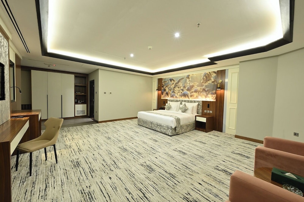 Pavilion Palace Hotel 27/43