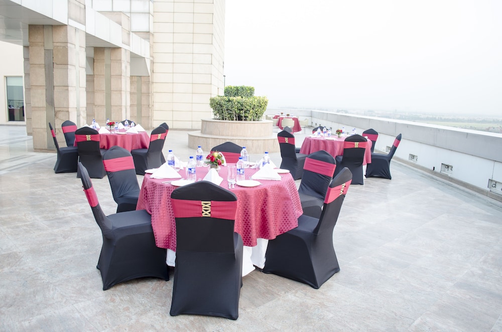 Radisson Blu Hotel Greater Noida 70/77