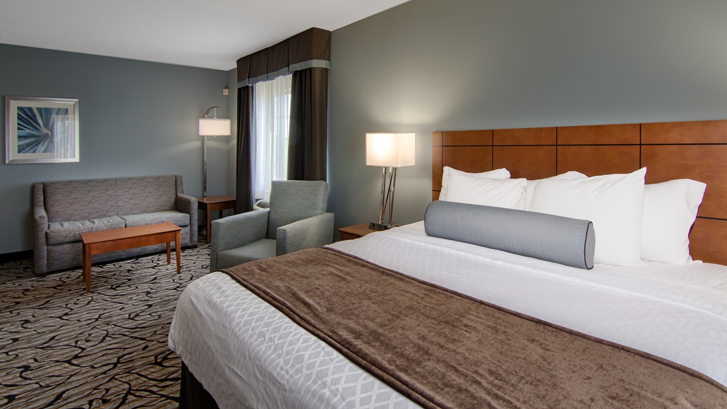 Suite, King Bed, Sofa