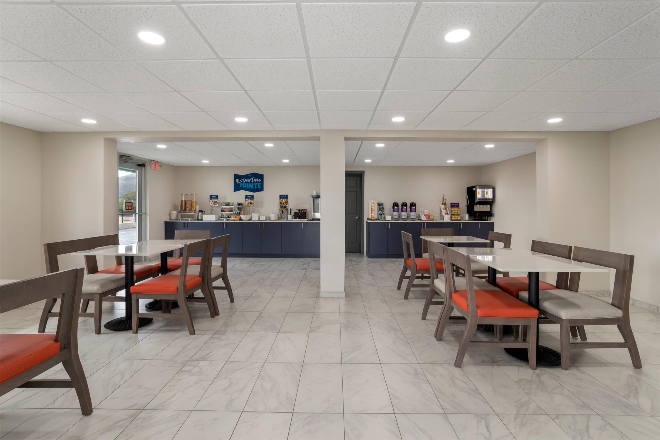 Clarion Pointe Kimball 24/28