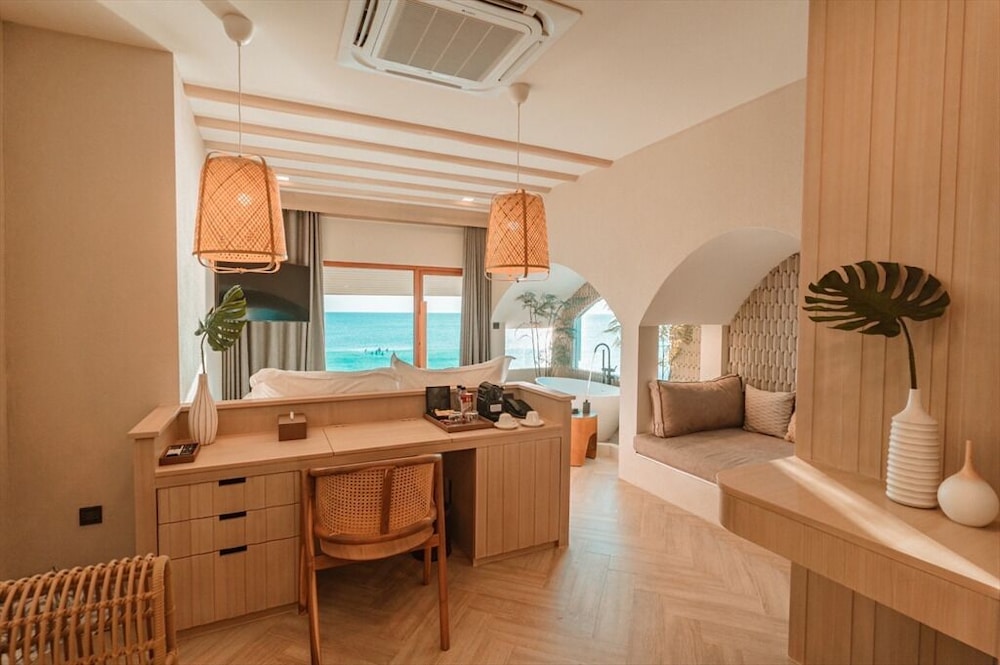 Maldives Beach Resort 30/56