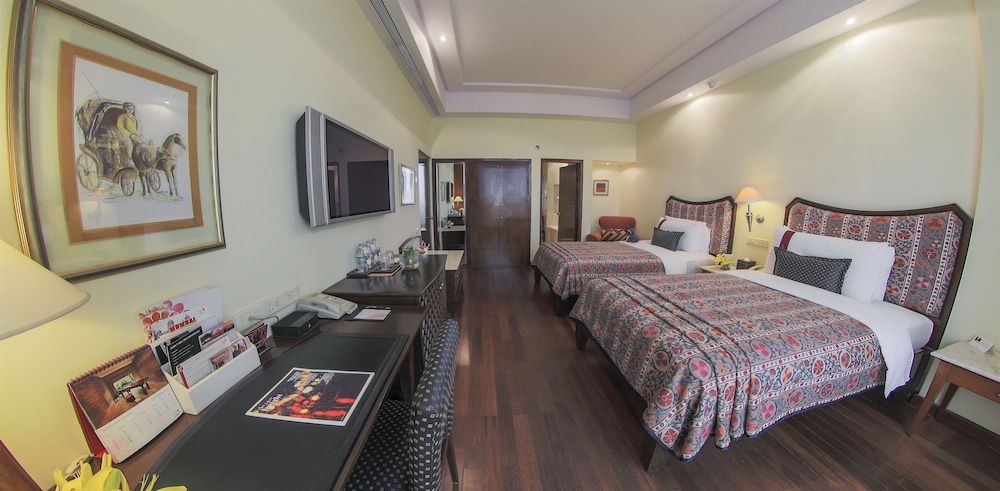 THE LALIT MUMBAI 21/67