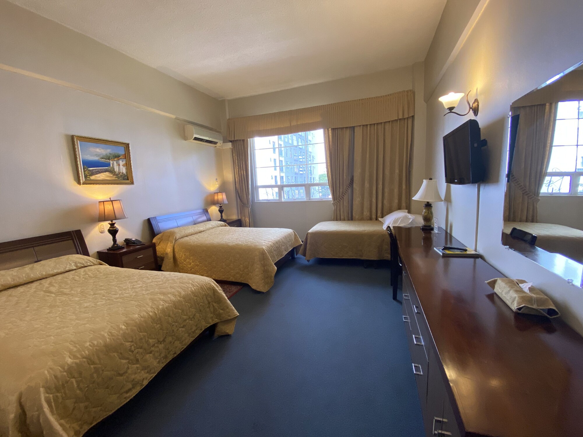 FAMILY, TRIPLE, MULTIPLE BEDS
