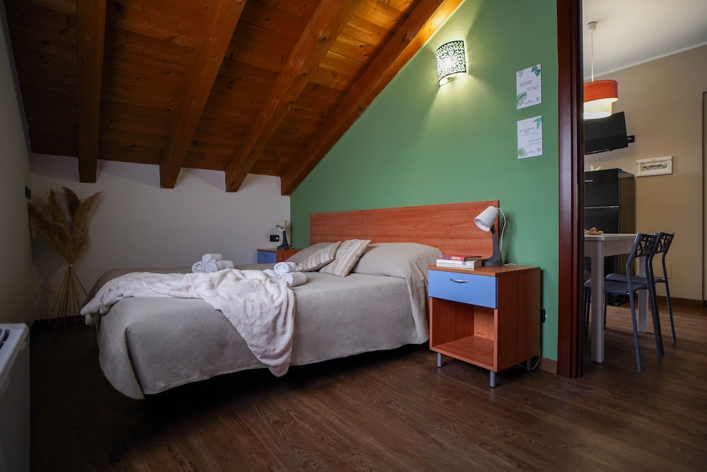 Expo Residence Rho 12/50