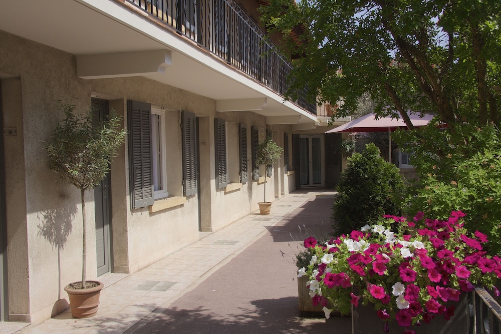Hotel Le Concorde 56/61