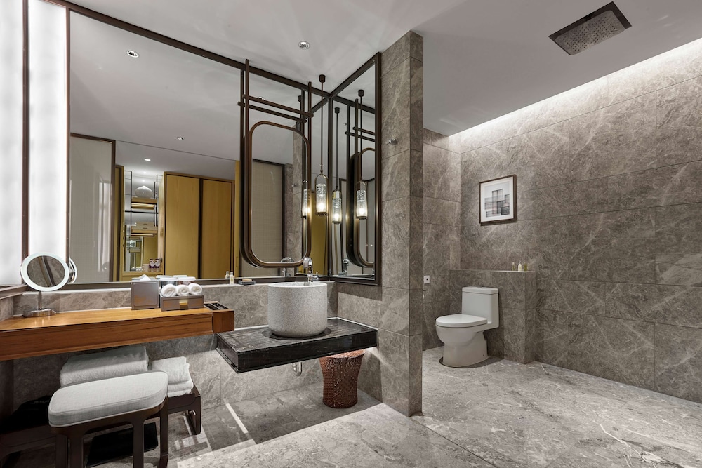 Hilton Suzhou Yinshan Lake 11/72