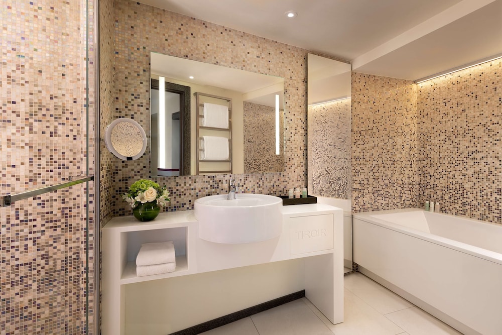 جناح بريستيج، Paris Saint Tropez 8/10