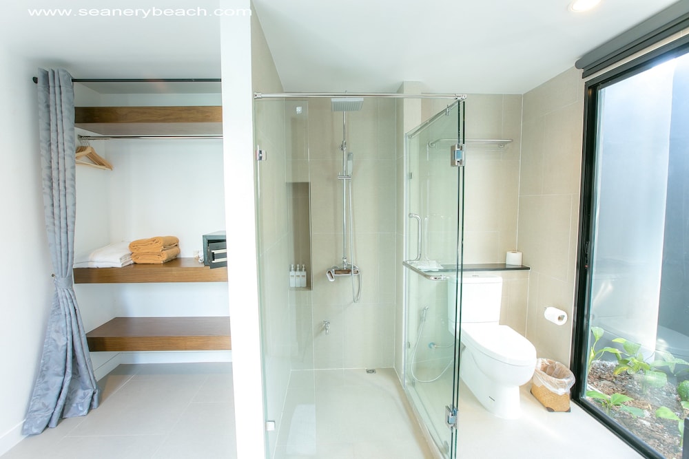 SEAnery Beach Resort 65/66