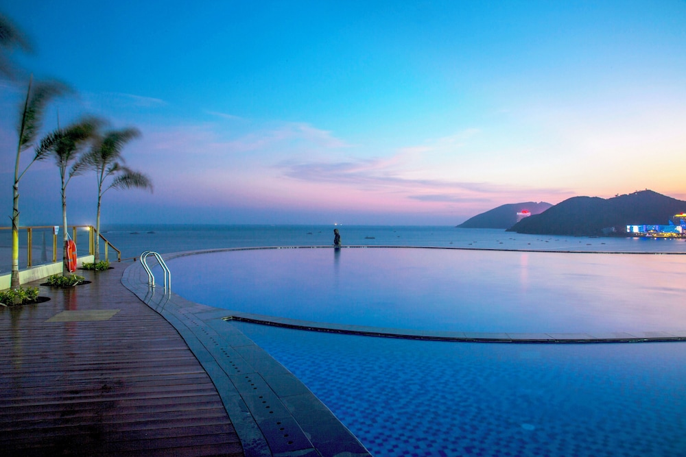 HARMAN HOTEL SANYA 46/50