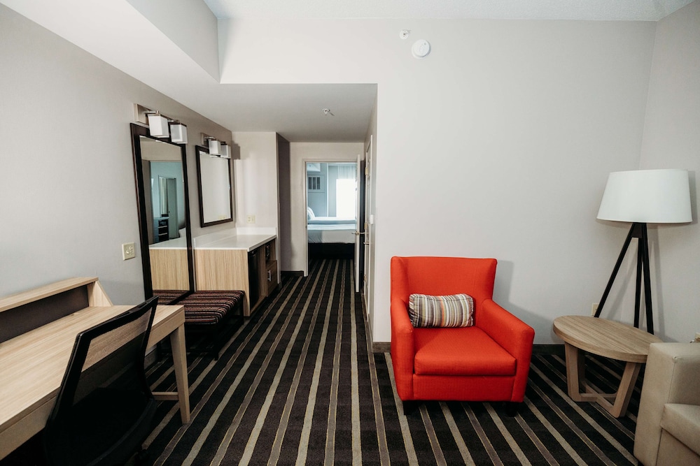 Parkview Inn & Suites, Lancaster Amish Country, PA 19/26