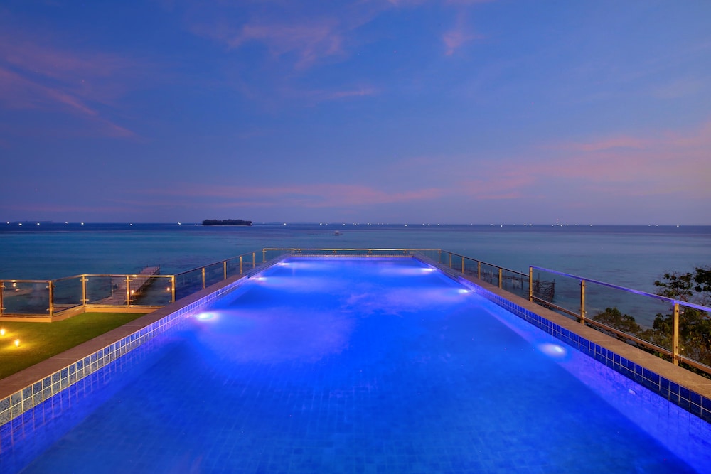 Royal Ocean View Karimunjawa 64/65