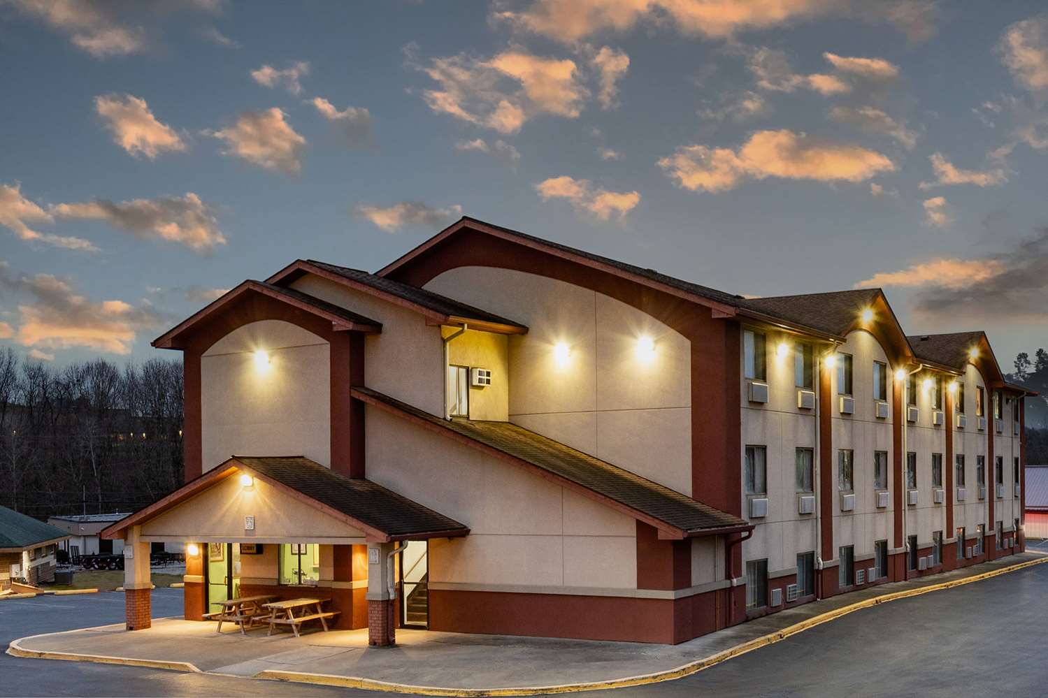 Super 8 By Wyndham Waynesburg 3/25