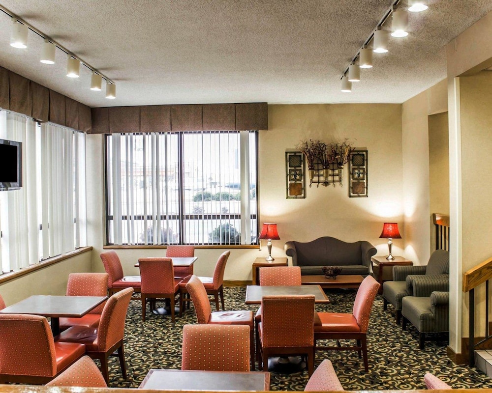 Quality Inn Roanoke Rapids 22/25