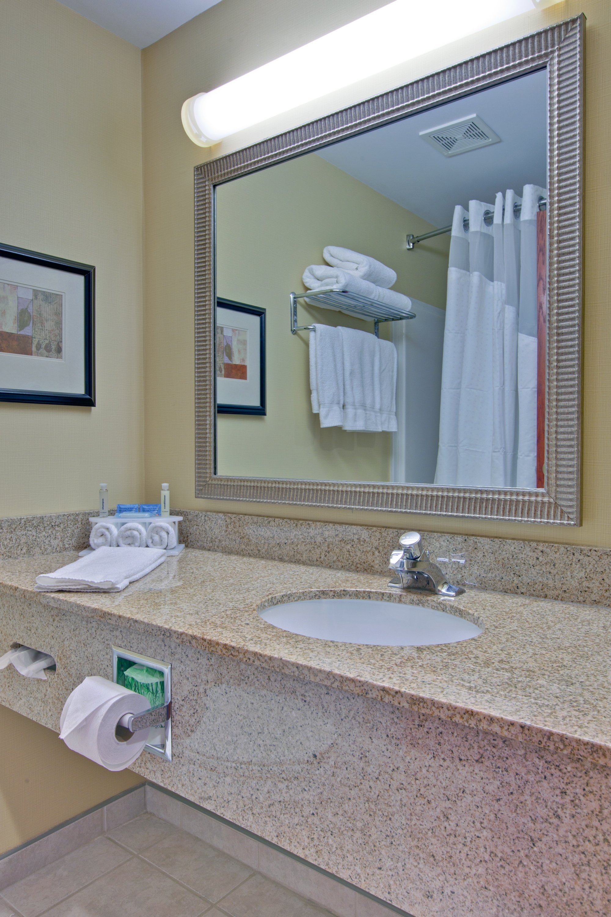 HOLIDAY INN EXPRESS SAULT STE MARIE 30/30