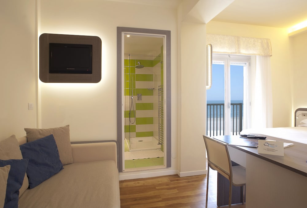 Hotel Gemma 25/50