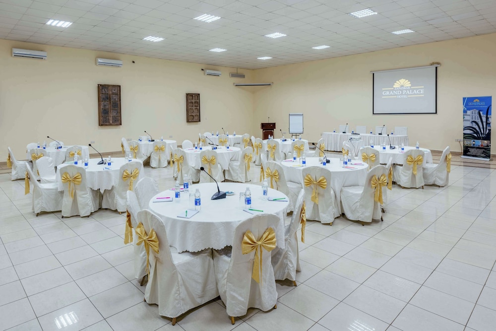Golden Tulip Stonetown Boutique 73/83