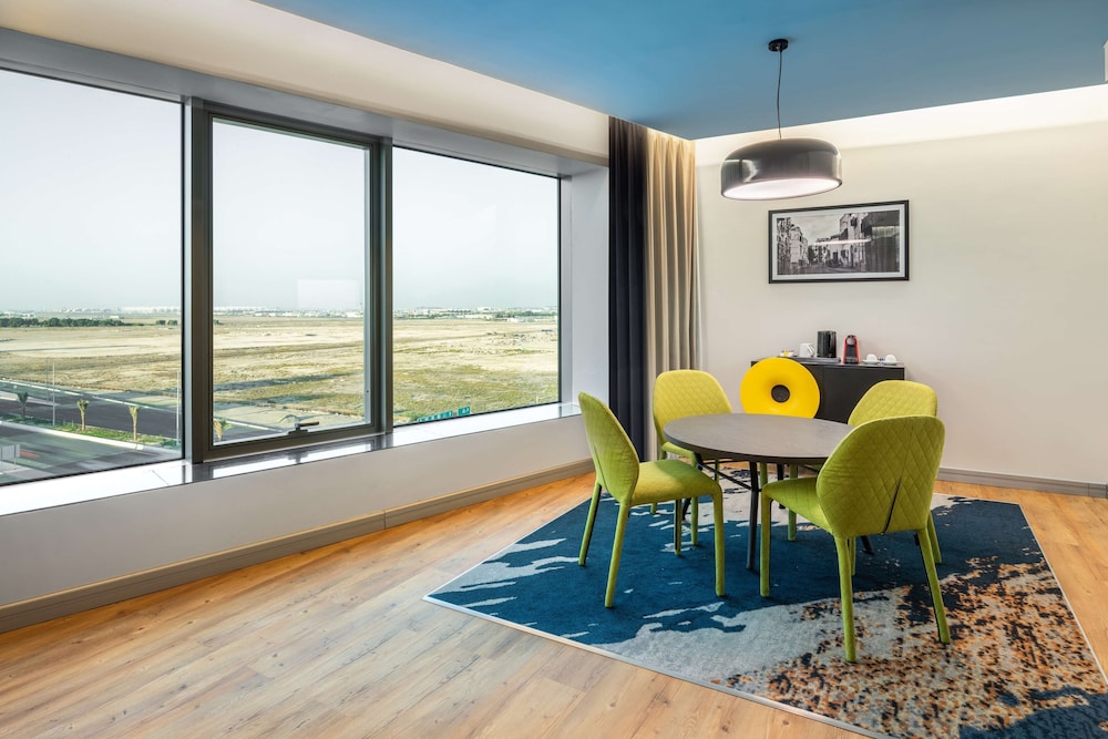بارك إن باي راديسون جدة طريق المدينة(Park Inn By Radisson Jeddah Madinah Road) 55/65