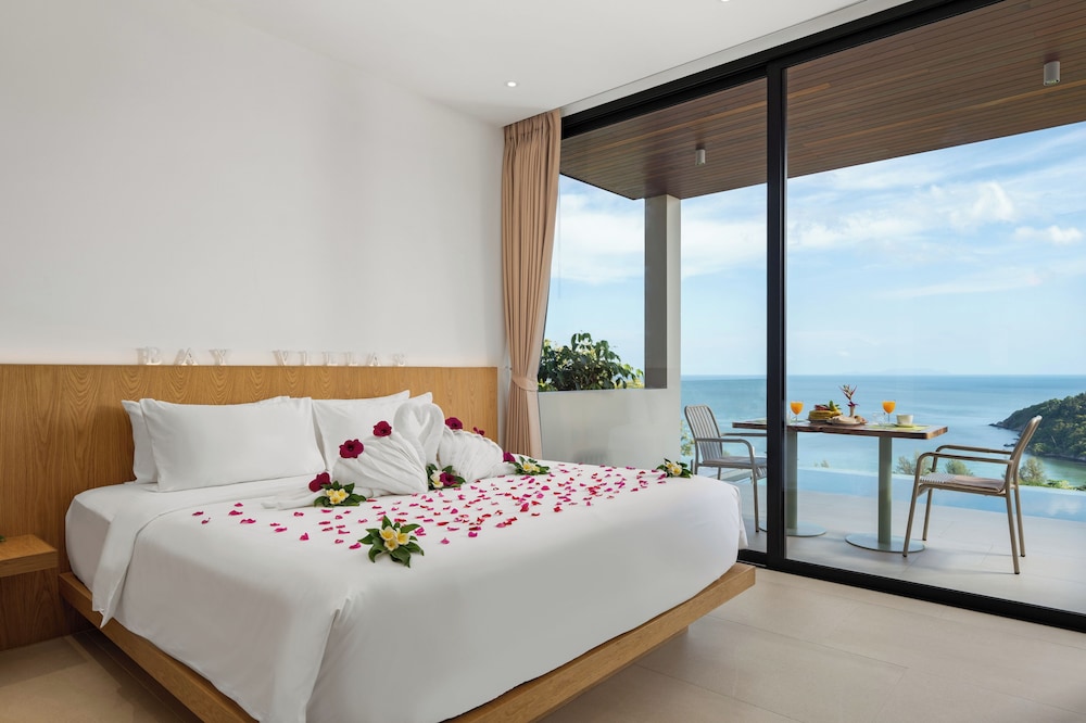 2 Bedrooms, Sky, Villa, 1 King and 1 Single Beds