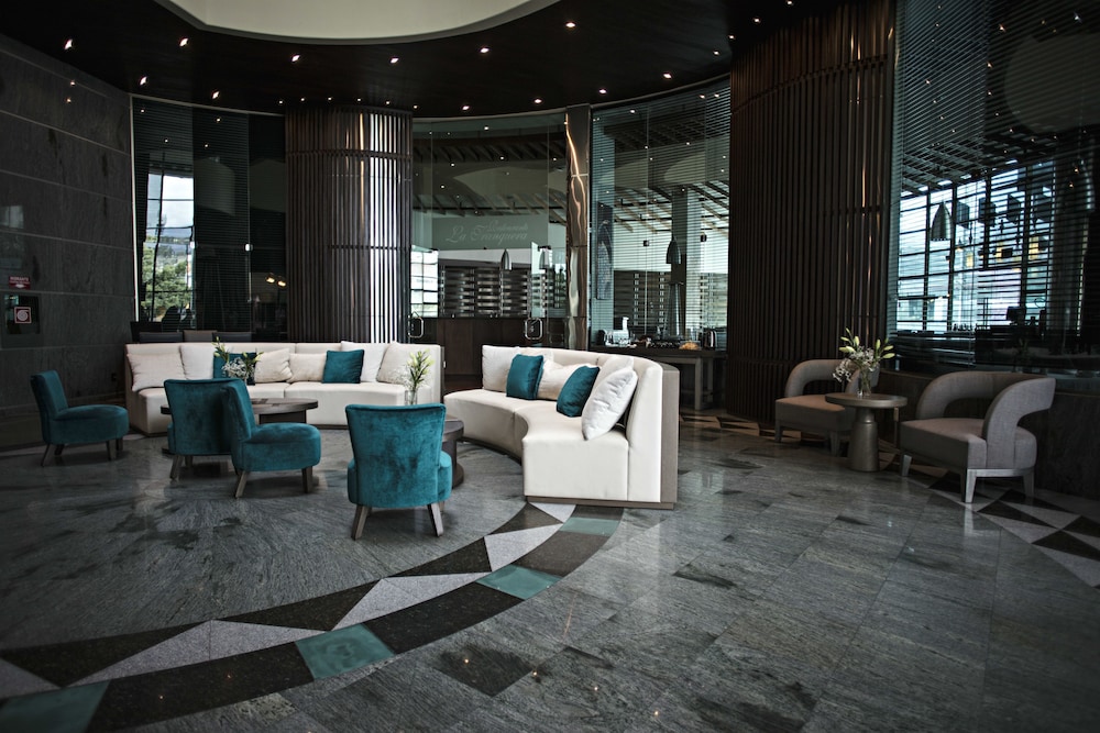 Suites Camino Real 45/73