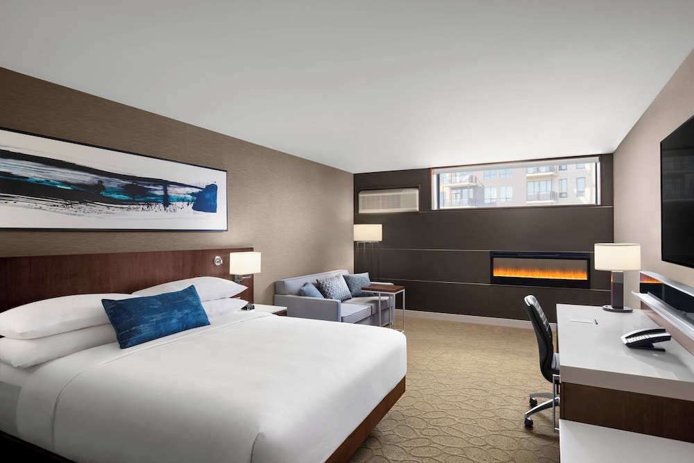 Elite, King Bed
