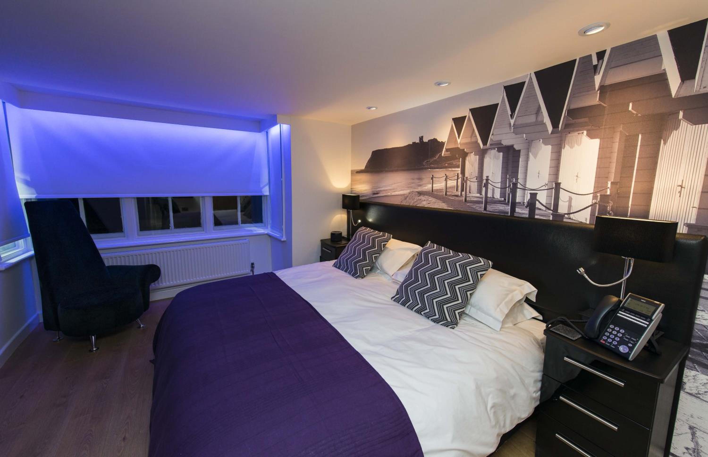 Suite, Apartment