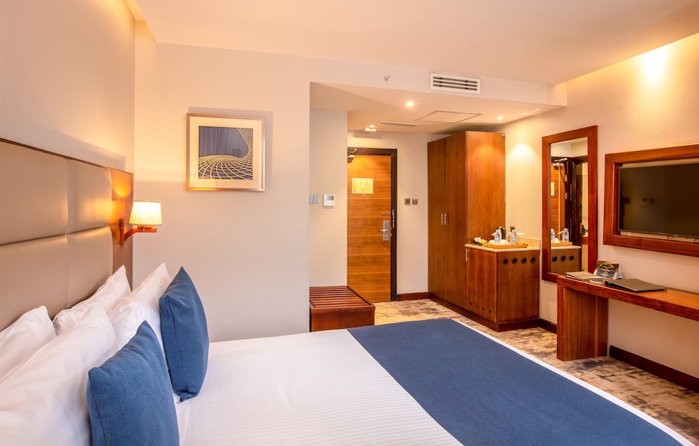 Golden Tulip Canaan Kampala 31/69