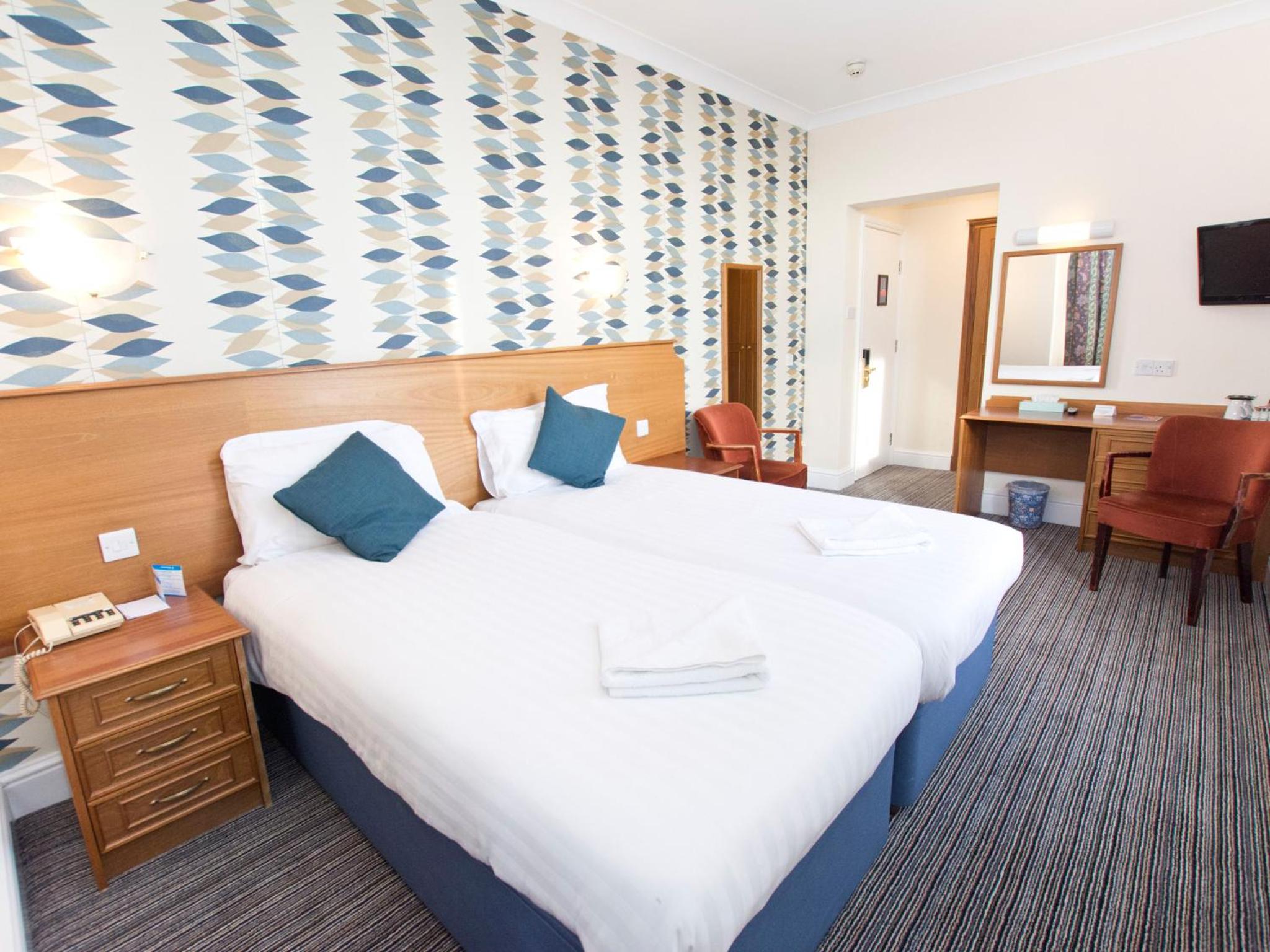 Riviera, Double or Twin Bed, with View