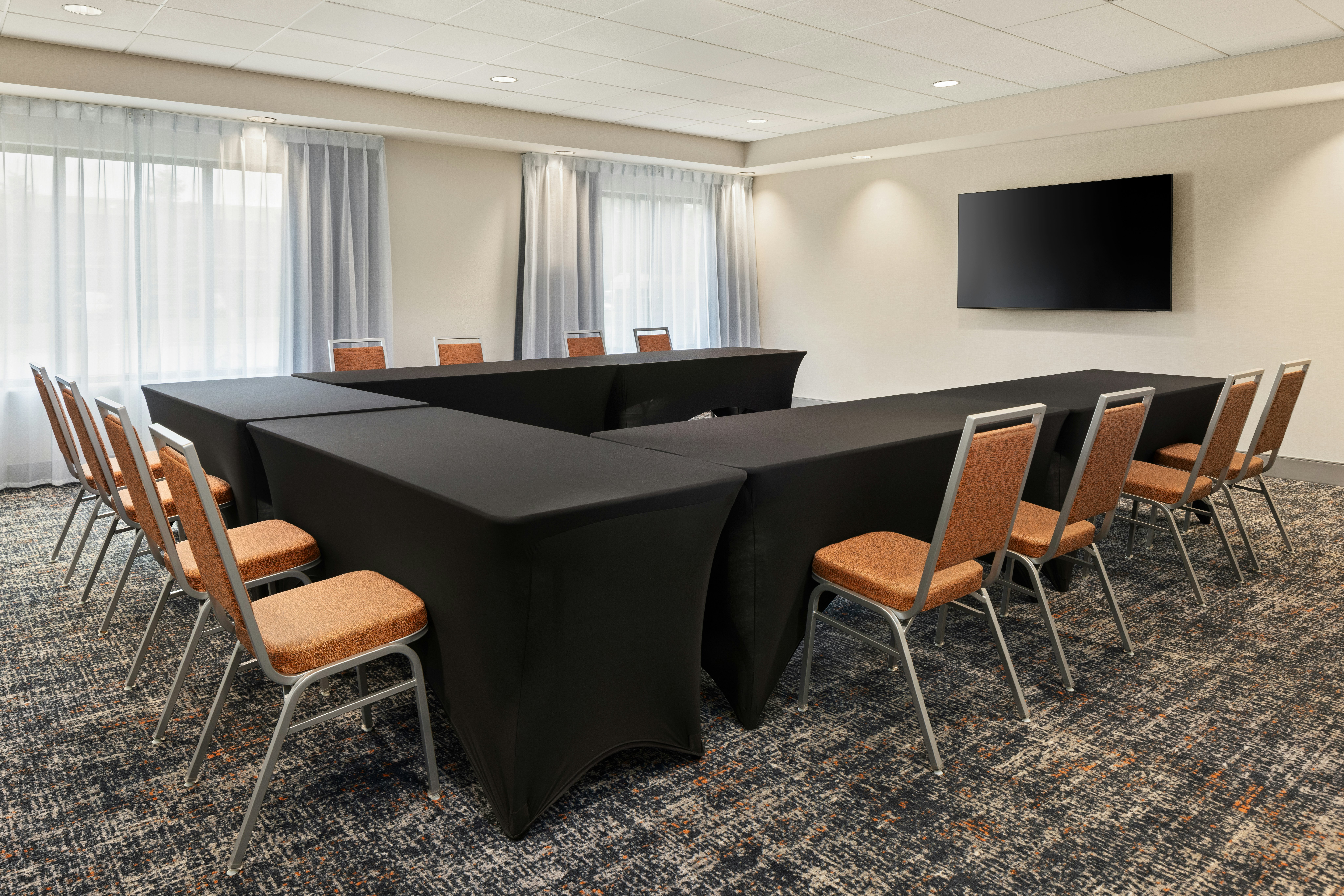 Hampton Inn Minneapolis Roseville 37/42