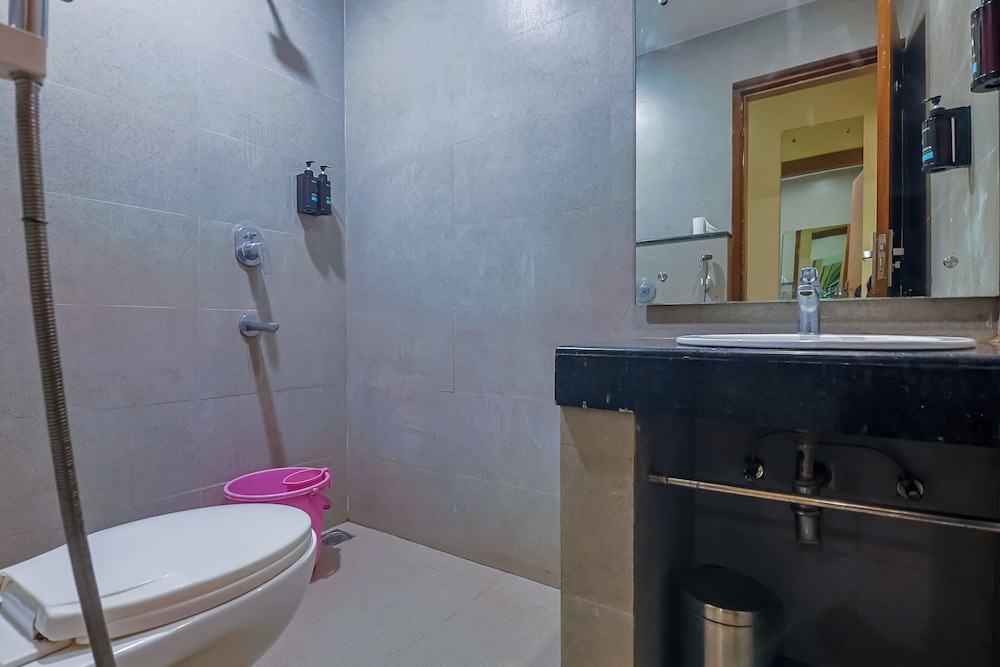 Max Hotel Prayagraj 44/48