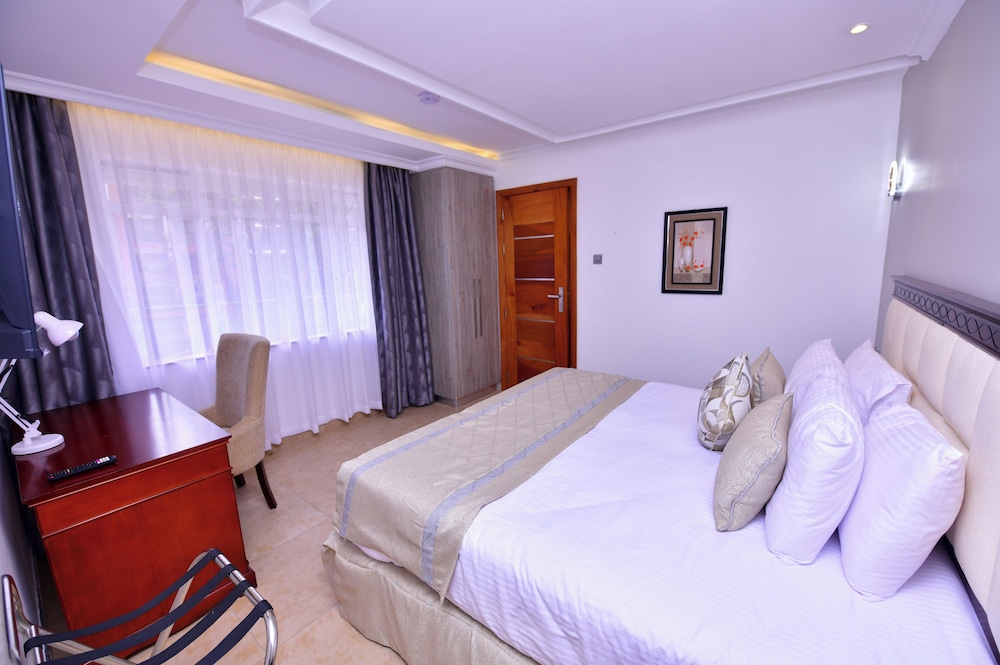 DELUXE, DOUBLE BED