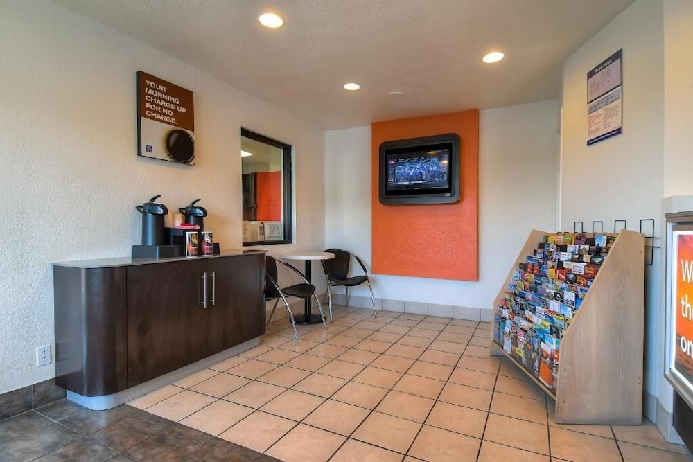 Motel6 Stanton, CA - Anaheim West 9/60