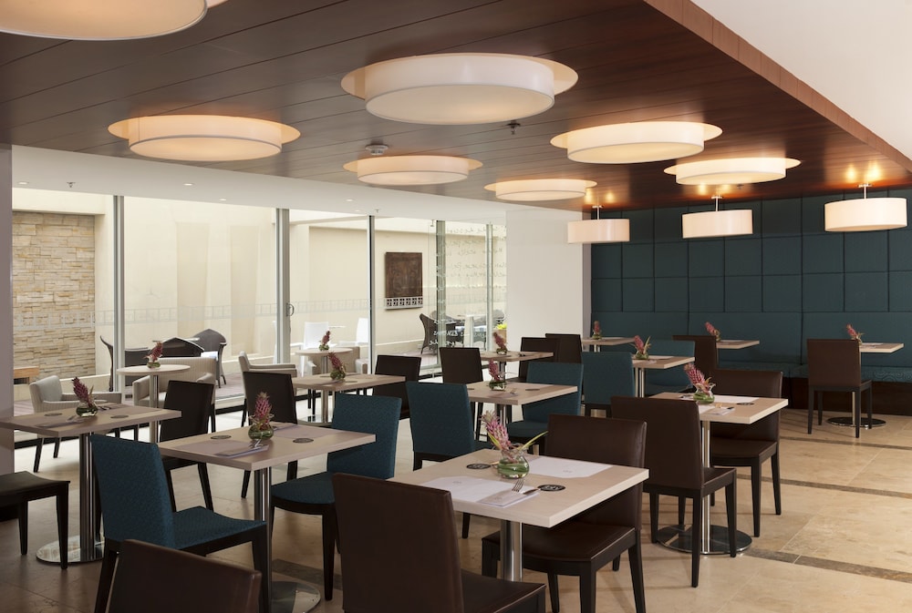 Hotel Bh Bicentenario 36/51