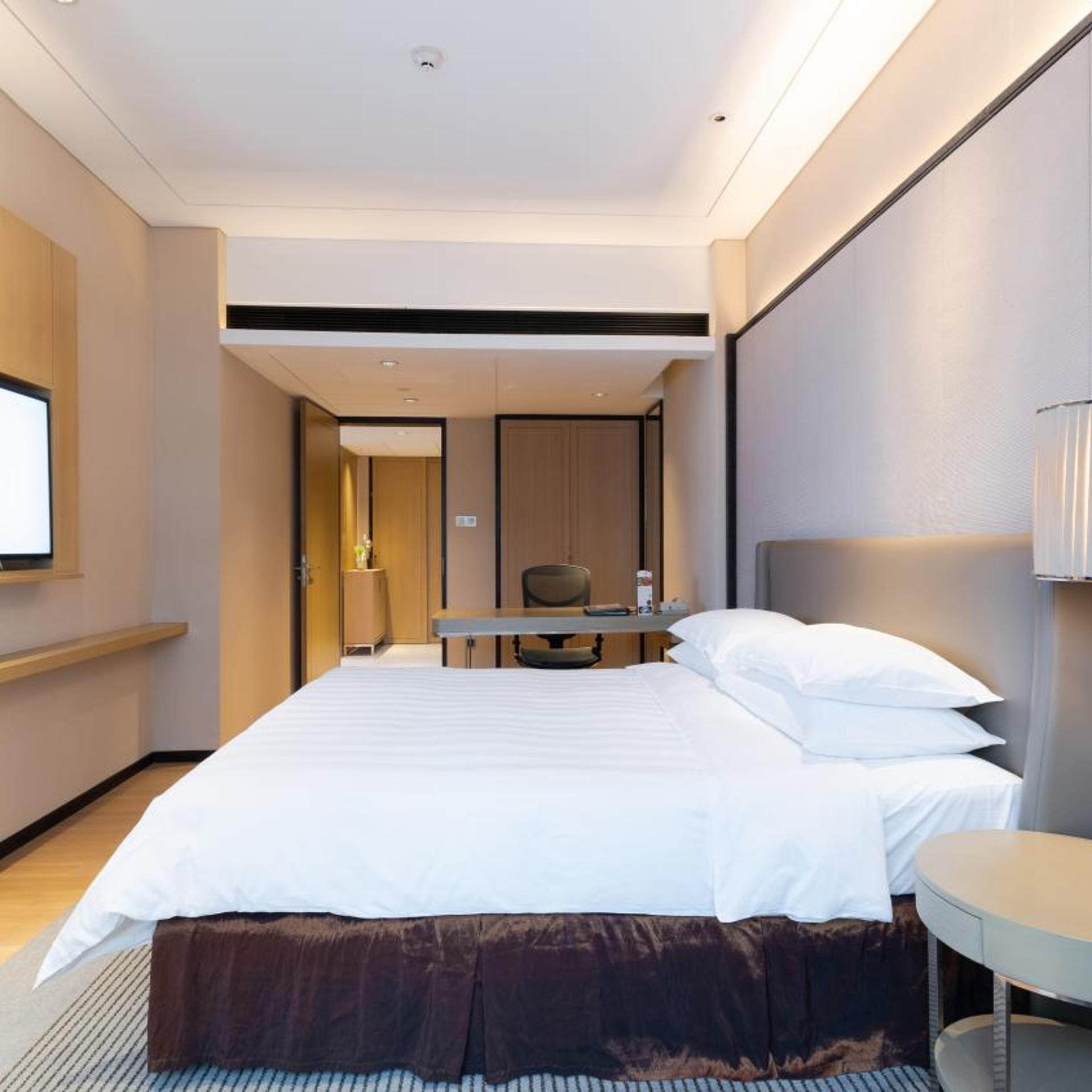 1 Bedroom, Serviced, Suite