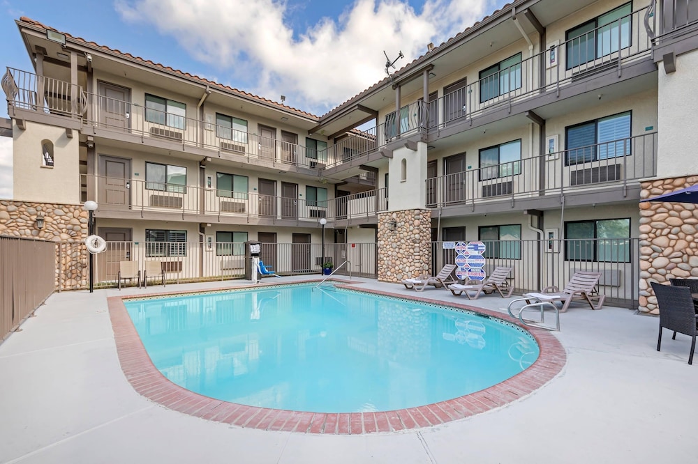 Hillstone Inn Tulare, Ascend Hotel Collection 56/59