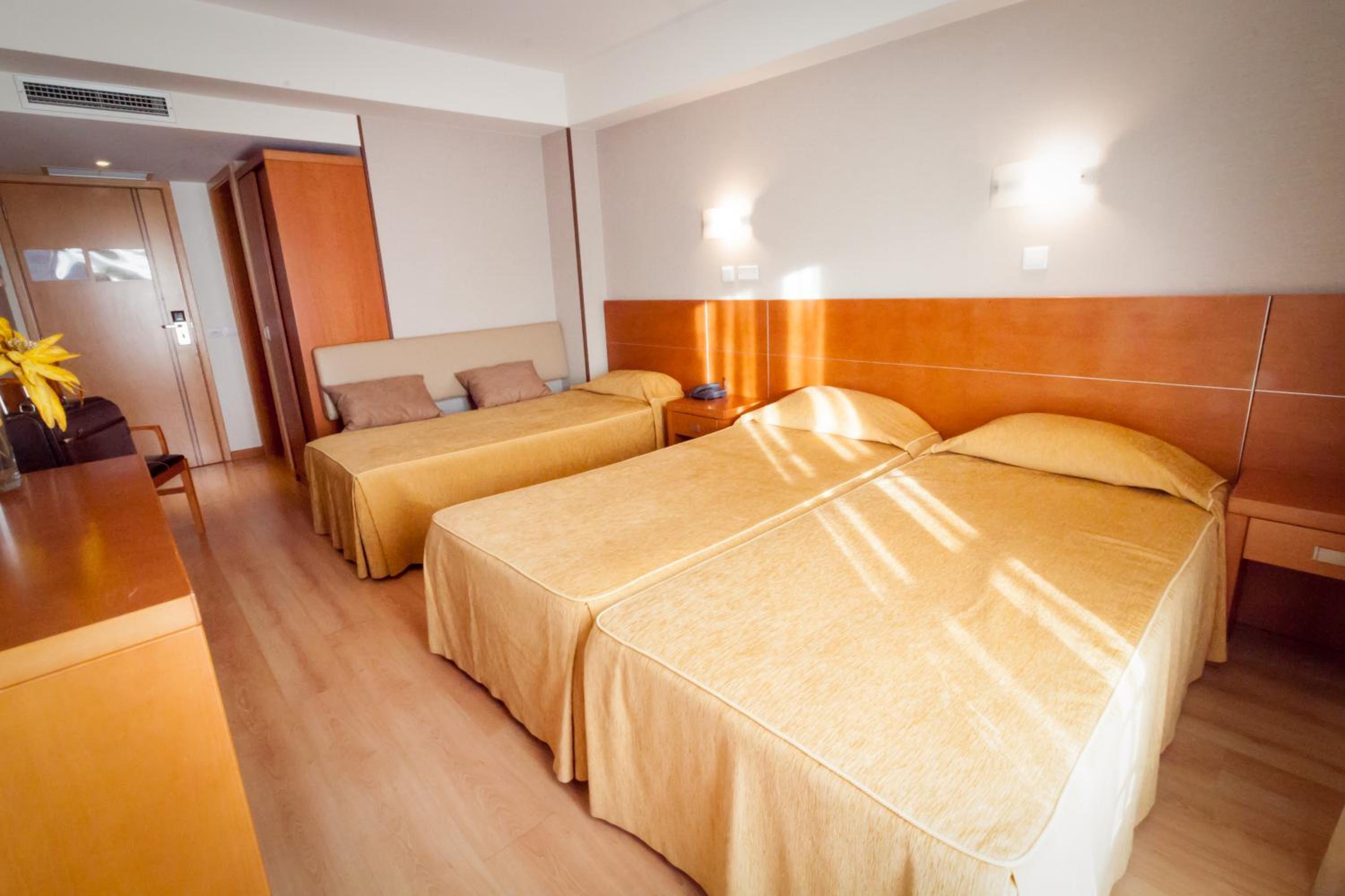 Hotel 4 Estacoes 16/50