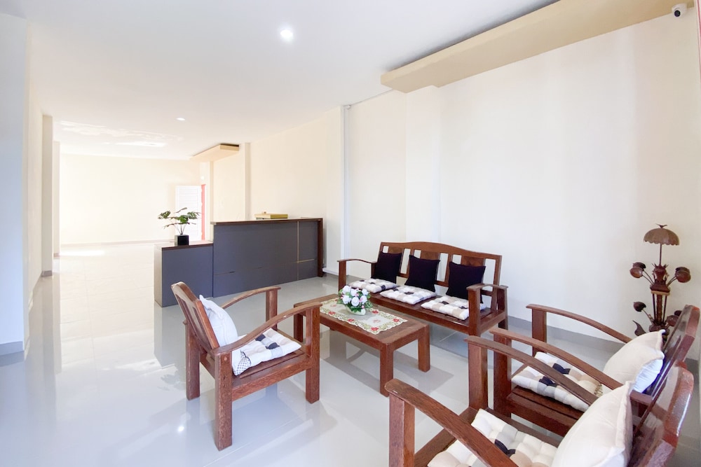 Super OYO Capital O 3092 Falah Residence Syariah 20/24