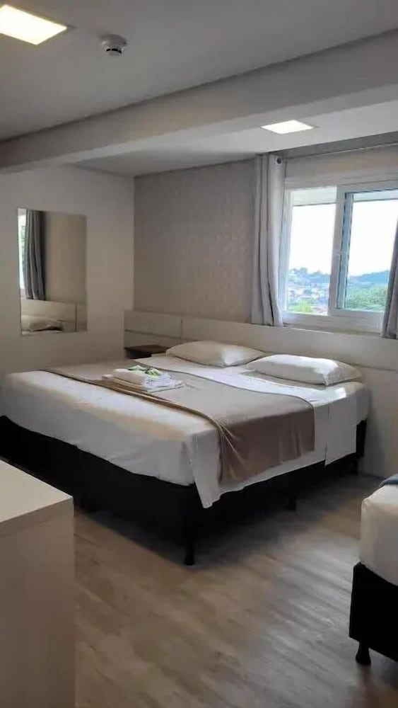 Hotel Golden Hills 13/36