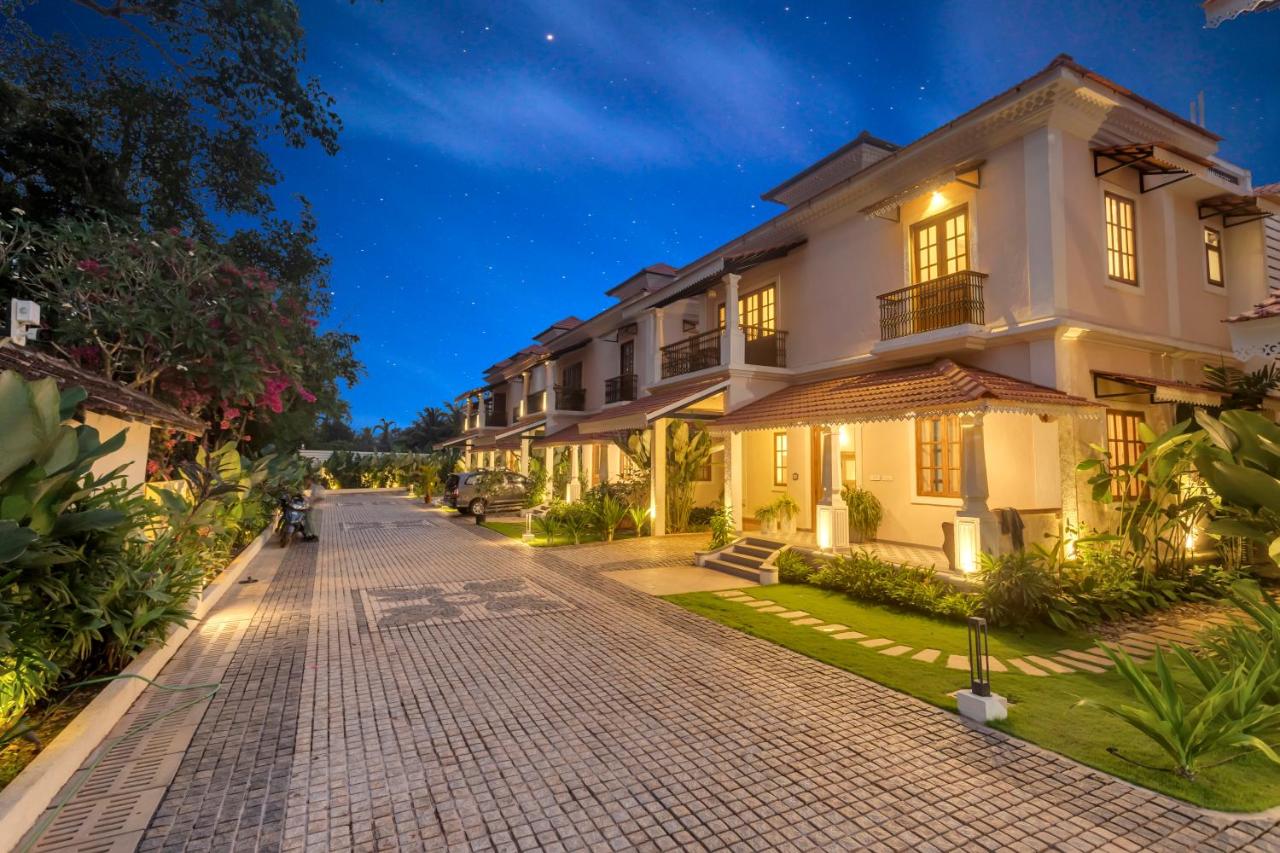 ELIVAAS 4 BHK with Pvt pool and Bar PinkSky 8/56