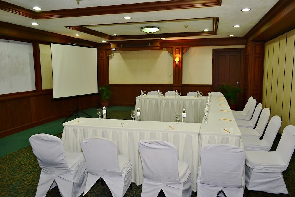 Days Hotel Batangas 29/36