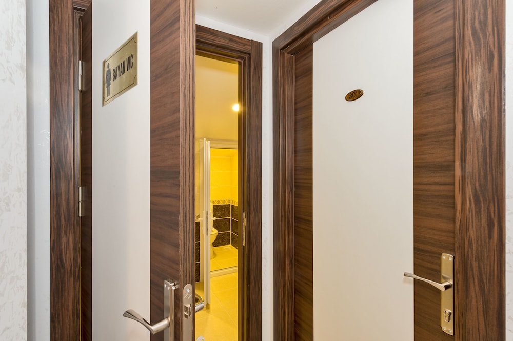 1 BEDROOM, DELUXE, DOUBLE OR TWIN BED