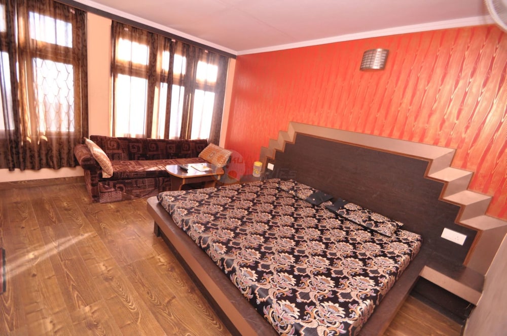 Hotel Sidharth Regency 21/34