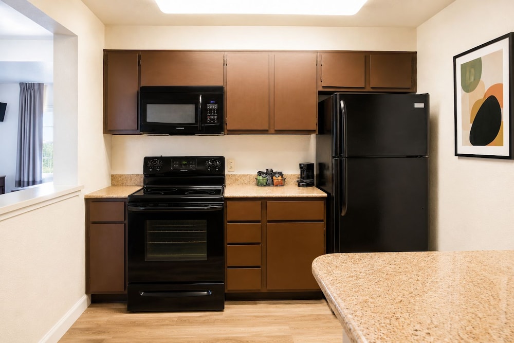 Studio6 San Antonio, TX - Lackland AFB 41/59