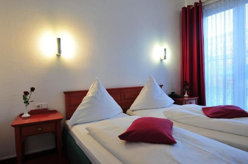 ECONOMY, DOUBLE BED