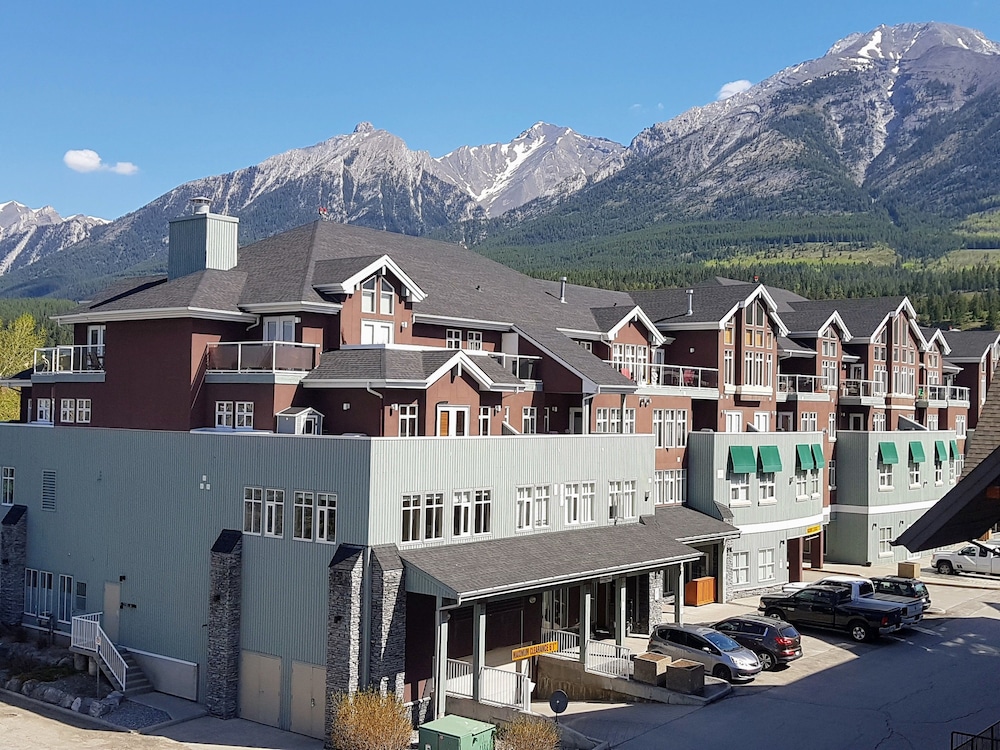 Sunset Mountain Inn and Spa 2/50